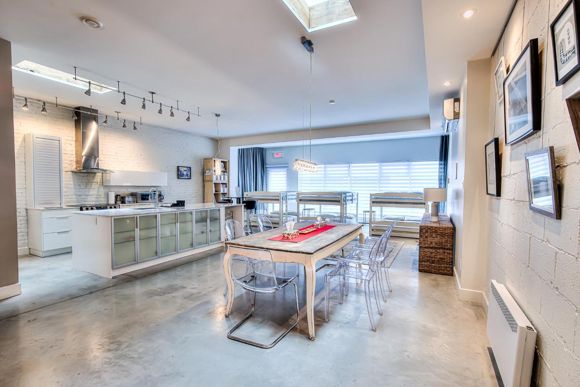 Charm & Luxury Vacation Headquarters To Downtown! Apartment Montreal Room photo